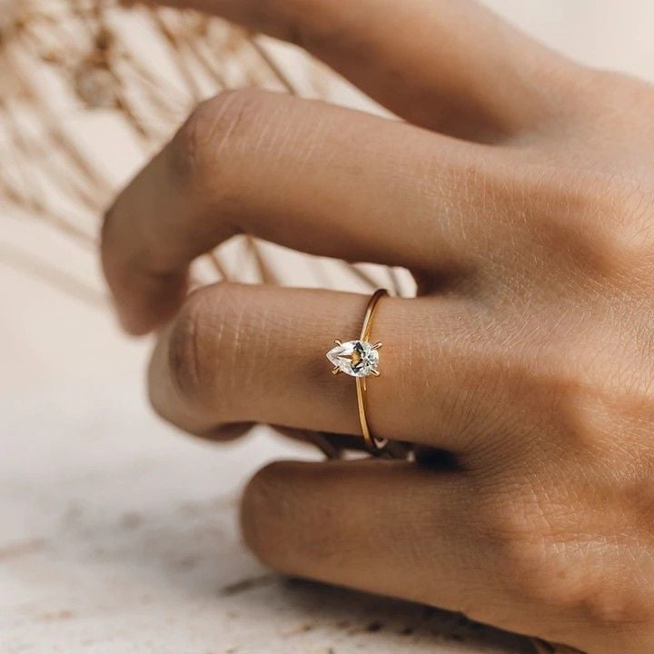 0.70 Ct Damla Kesim Pırlanta Tektaş Yüzük