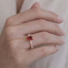 0.30 ct Pırlanta Yakut Tasarım Velvet Yüzük