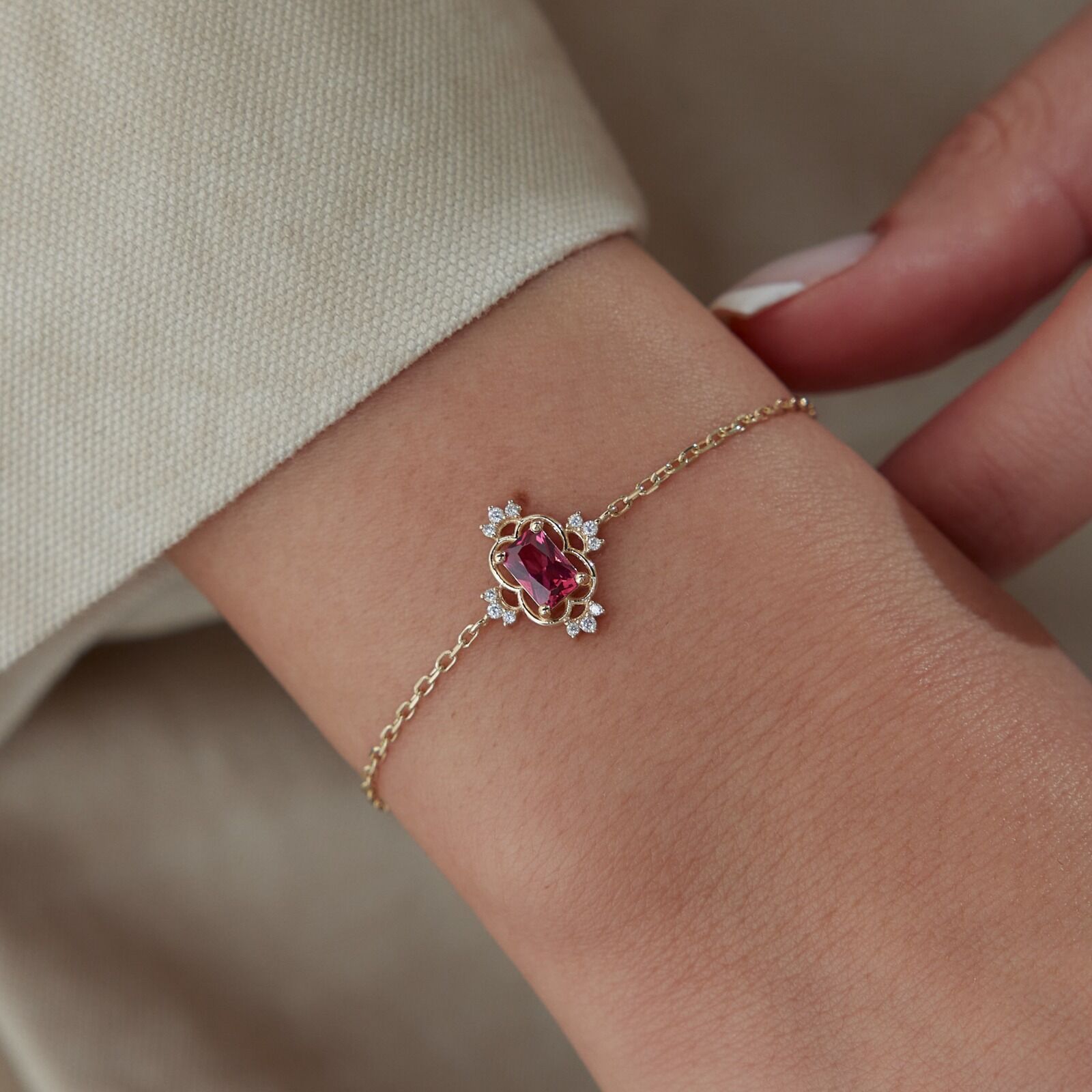 1.33 Ct Red Vintage Pırlanta Bileklik