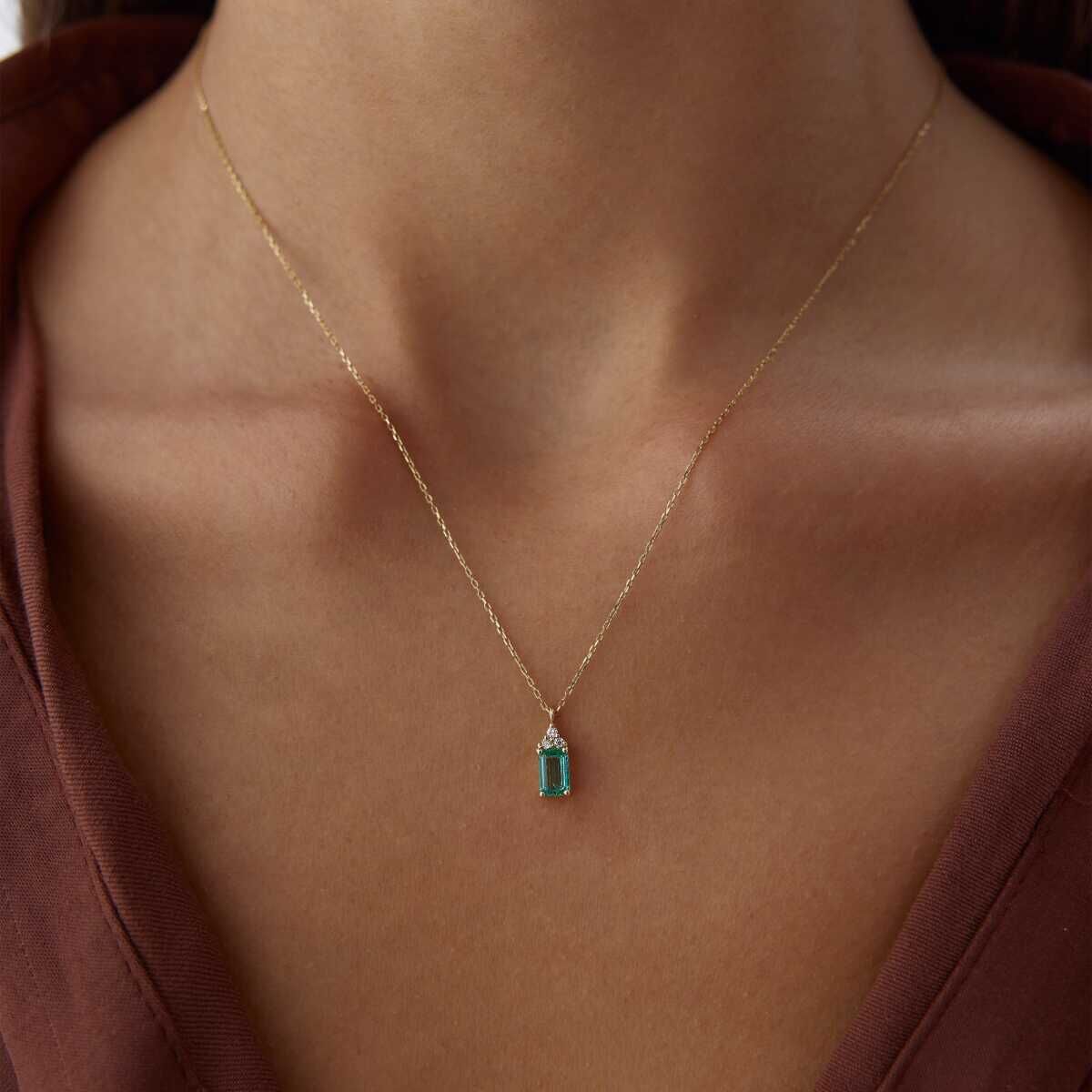 0.52 Ct Zümrüt Pırlanta Kolye