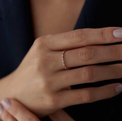 0.04 Ct Pırlanta Burgu Yüzük