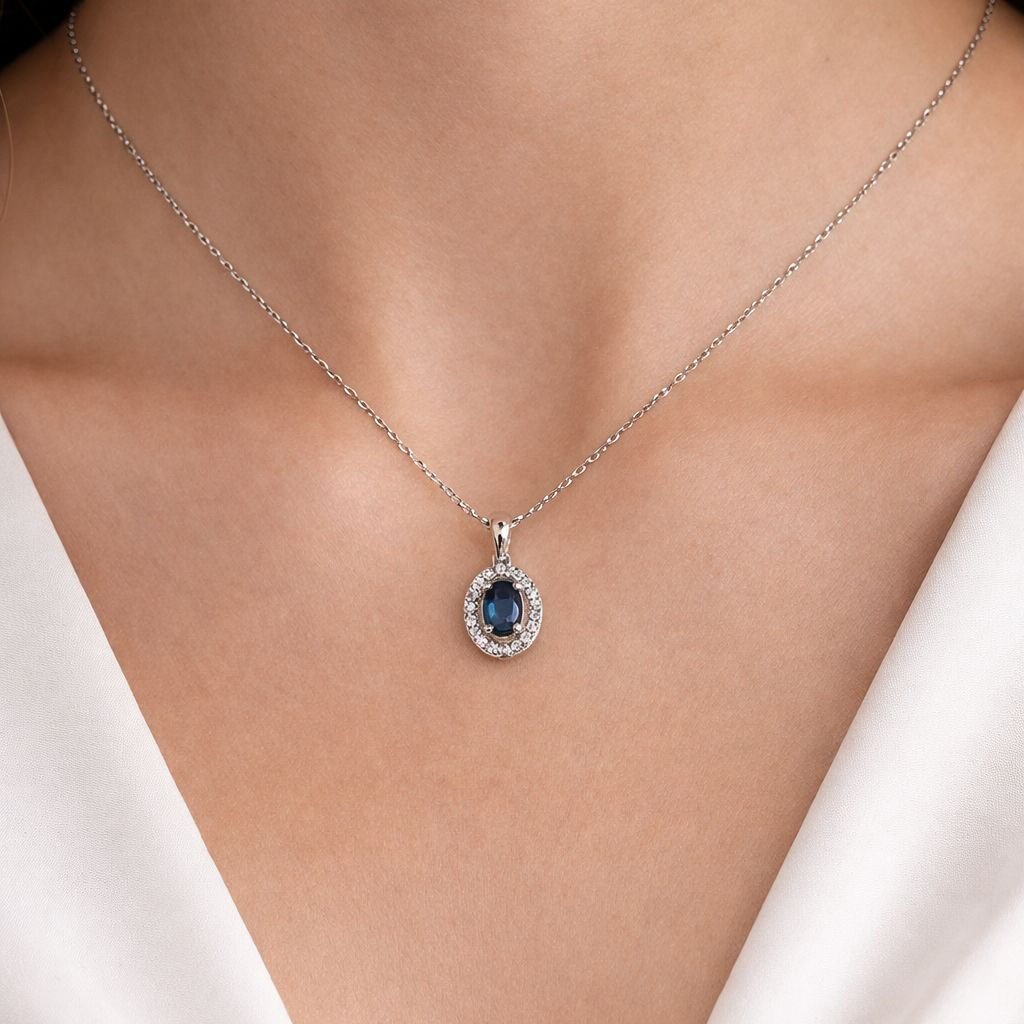 0.50 ct Pırlanta Oval London Blue Kolye