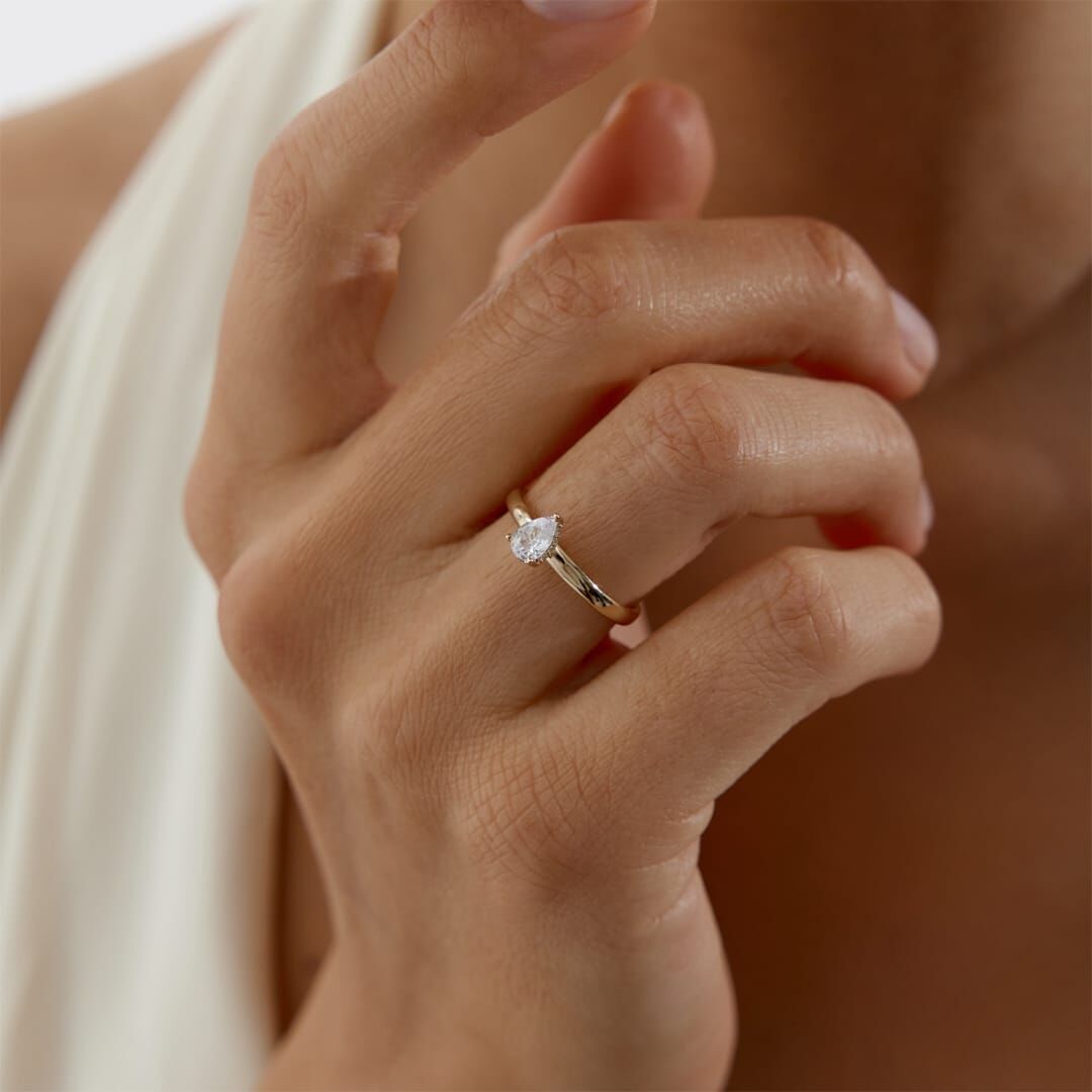 0.40 Ct Damla Kesim Pırlanta Tektaş Yüzük