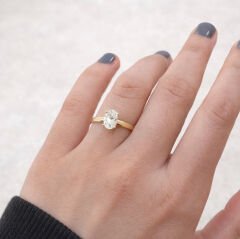 1.00 ct Oval Tektaş Pırlanta Yüzük