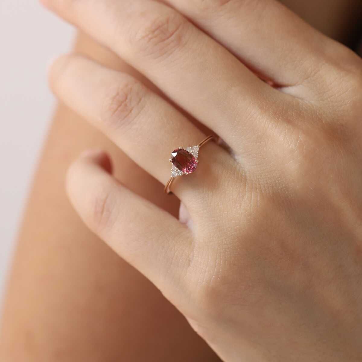 0.12 Ct Pırlanta Turmalin Taşlı Yüzük