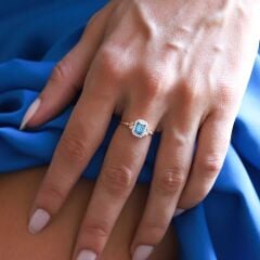 0.20 Ct Pırlanta Baget London Blue Yüzük