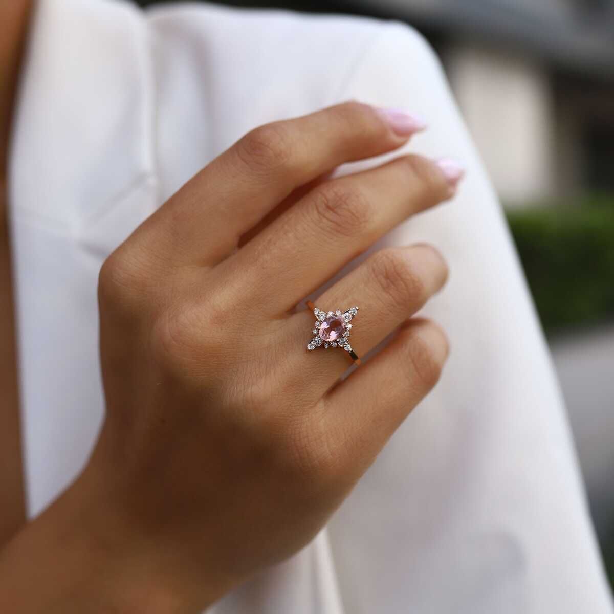 0.21 Ct Pırlanta Queen Morganite Yüzük