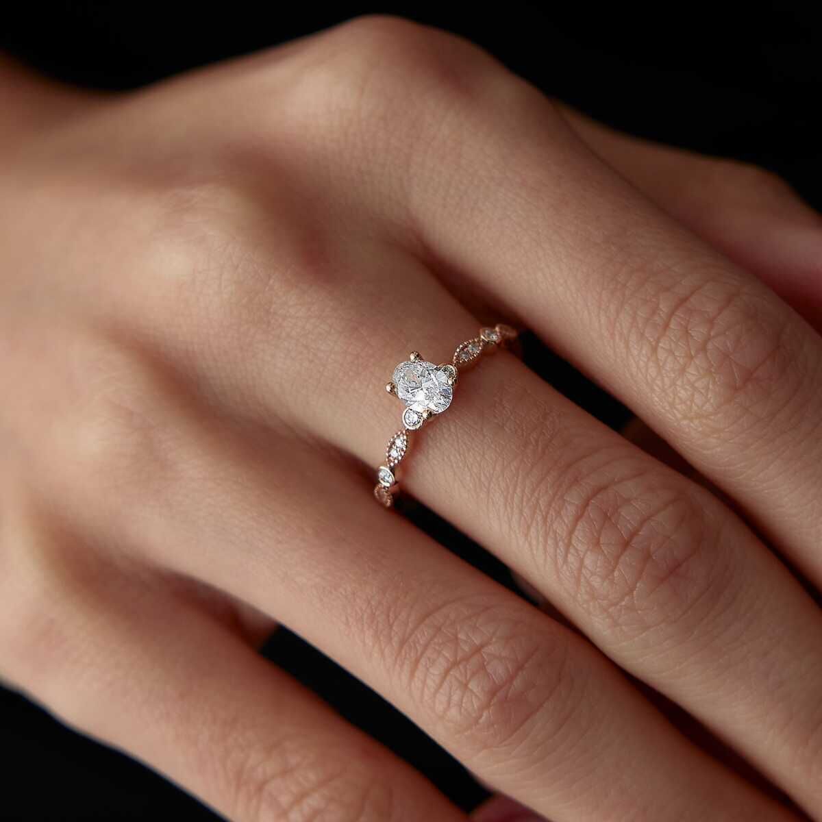 0.65 Ct Oval Pırlanta Yüzük